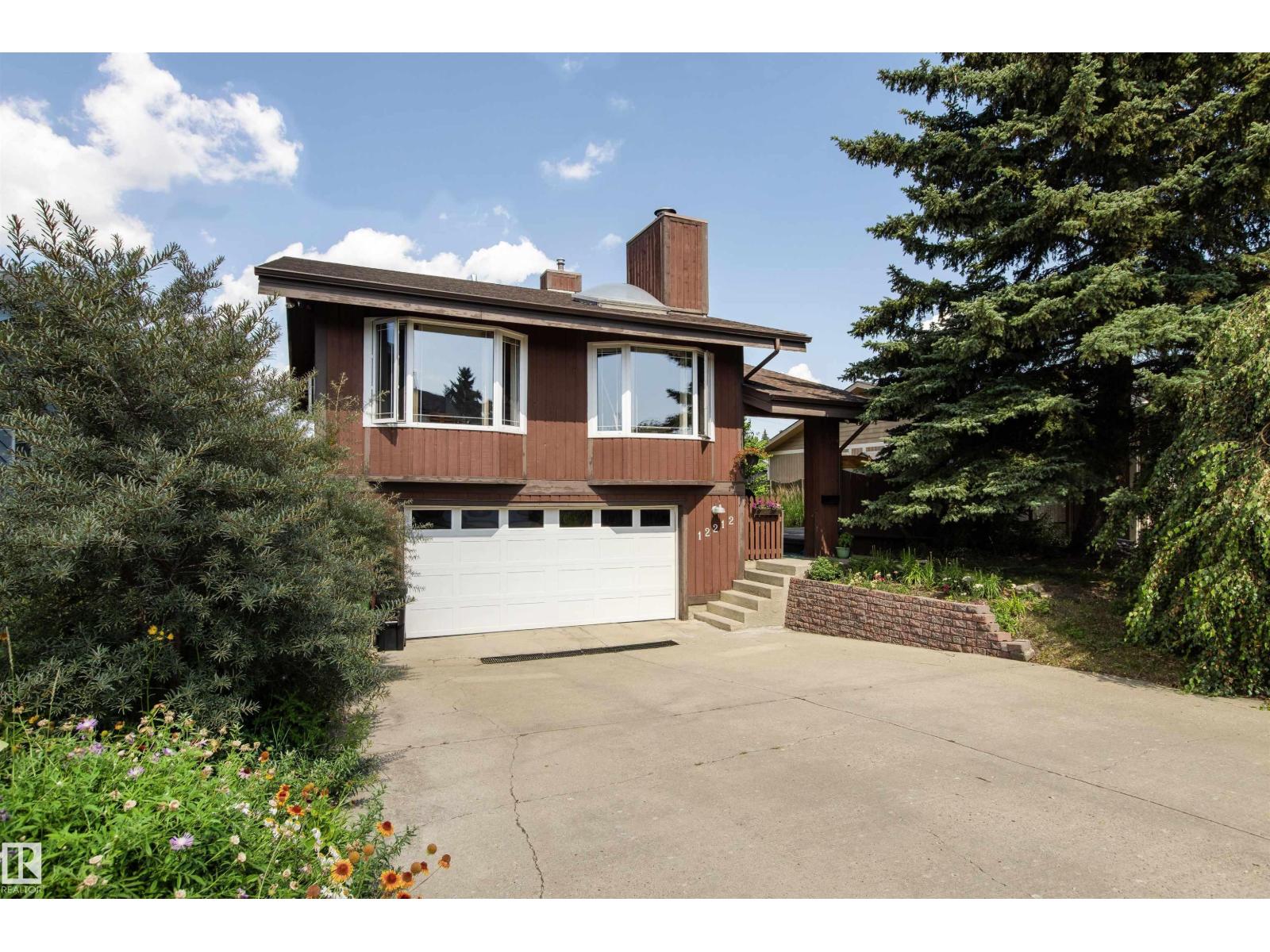 12212 151 AV NW, Edmonton, Alberta