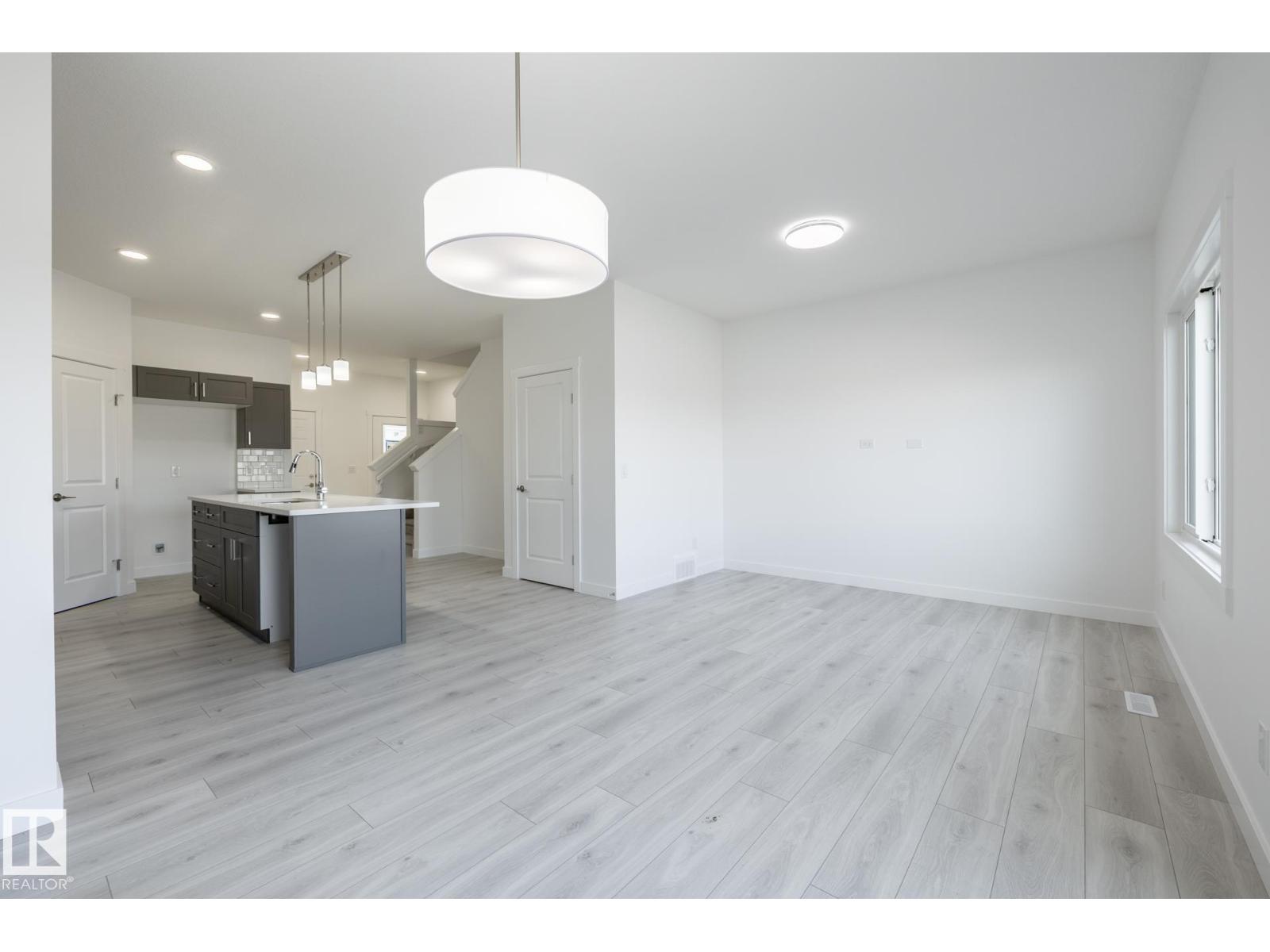 8641 97 Av, Morinville, Alberta  T8R 2S1 - Photo 11 - E4460432
