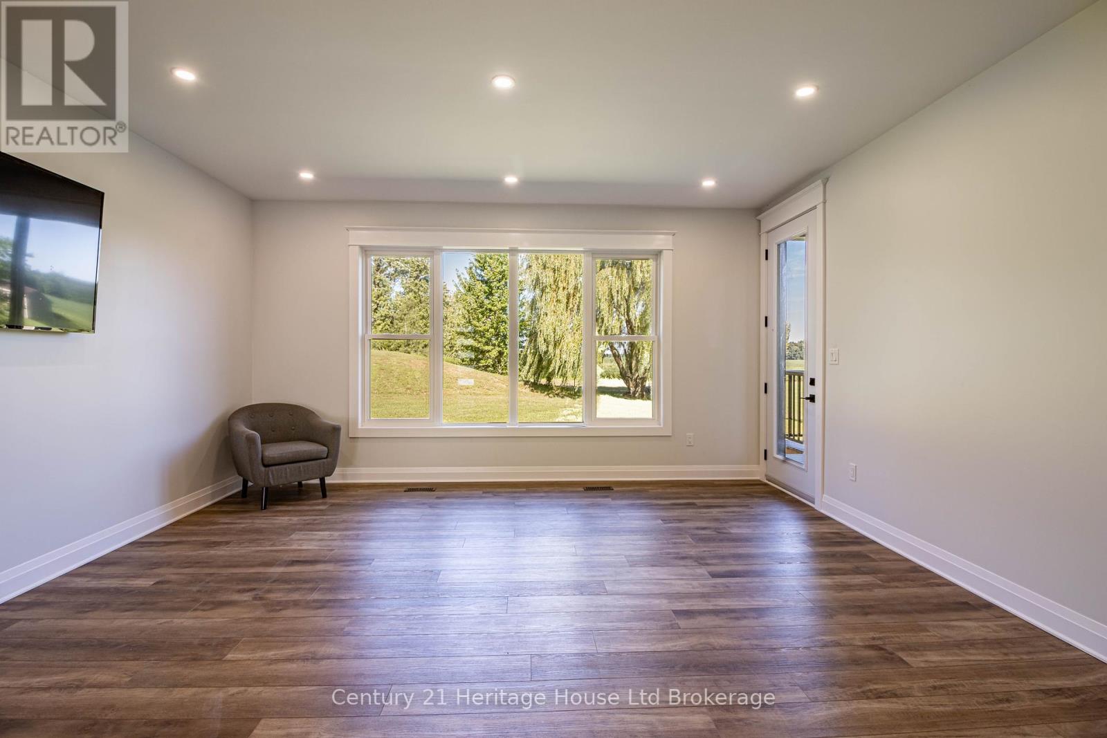 11651 Plank Road, Bayham, Ontario  N0J 1H0 - Photo 10 - X12353136