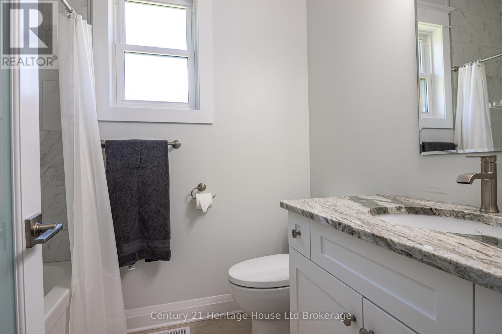 11651 Plank Road, Bayham, Ontario  N0J 1H0 - Photo 21 - X12353136