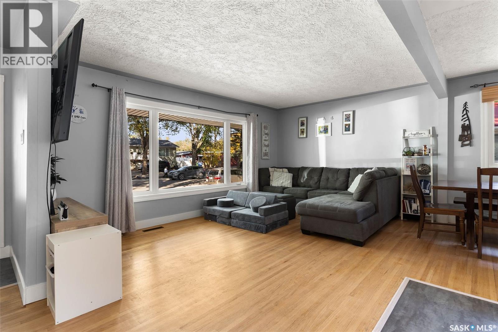 1809 Dufferin Road, Regina, Saskatchewan  S4S 5A7 - Photo 4 - SK019907