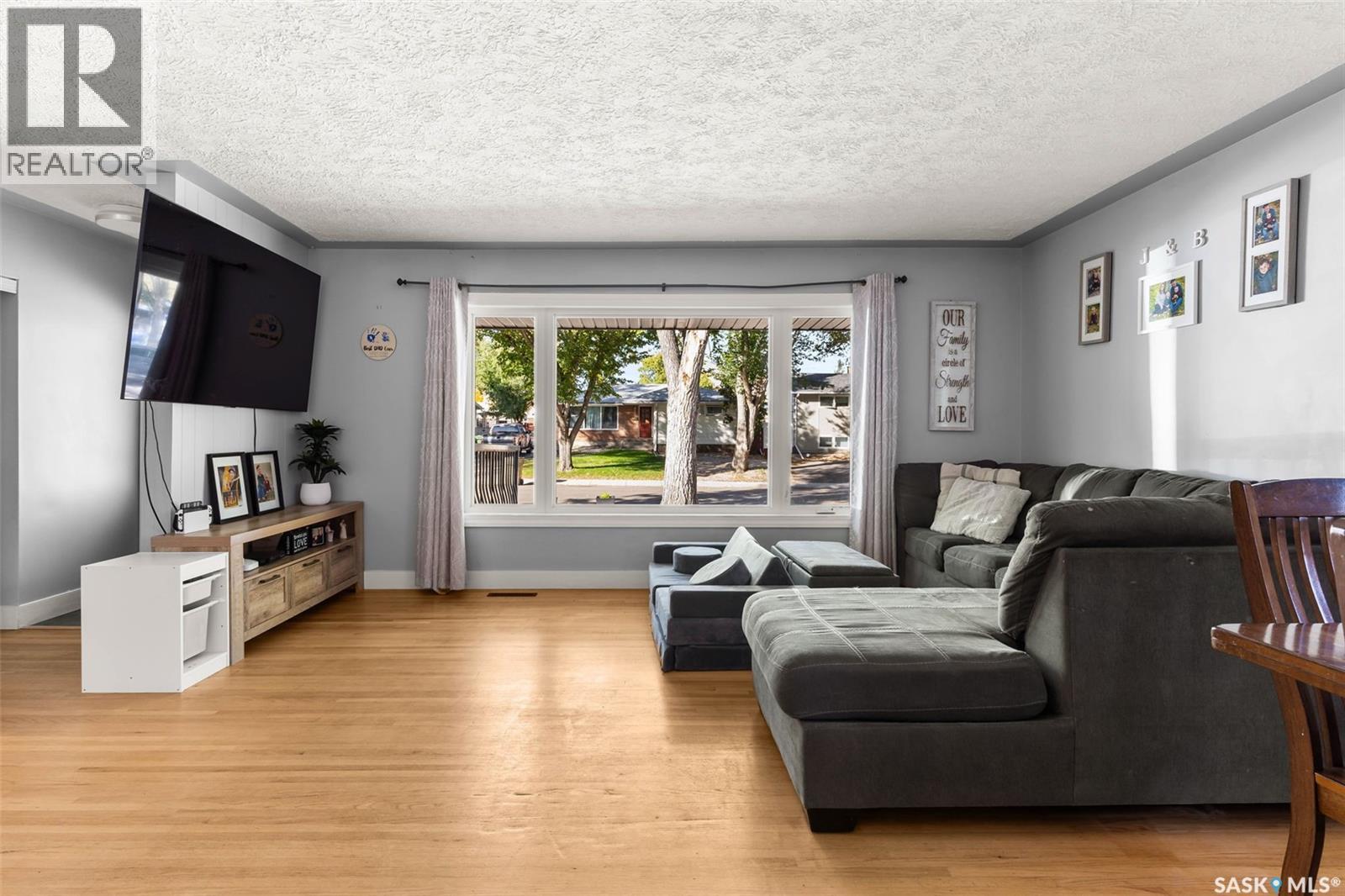 1809 Dufferin Road, Regina, Saskatchewan  S4S 5A7 - Photo 5 - SK019907