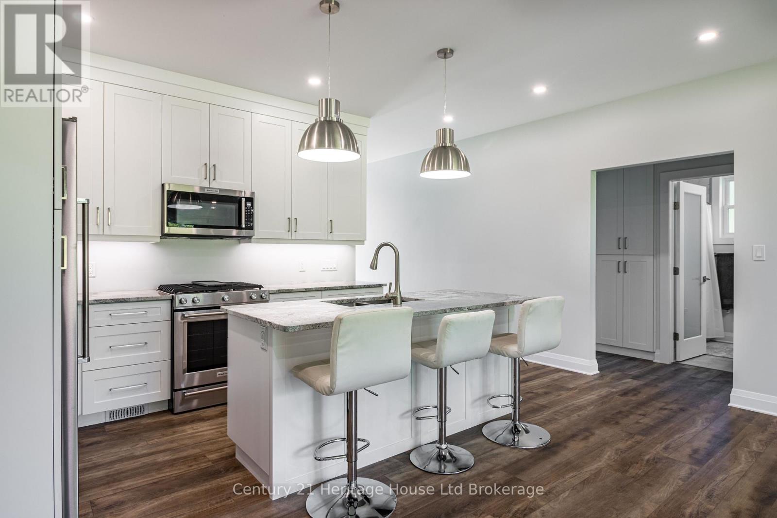 11651 Plank Road, Bayham, Ontario  N0J 1H0 - Photo 6 - X12353136
