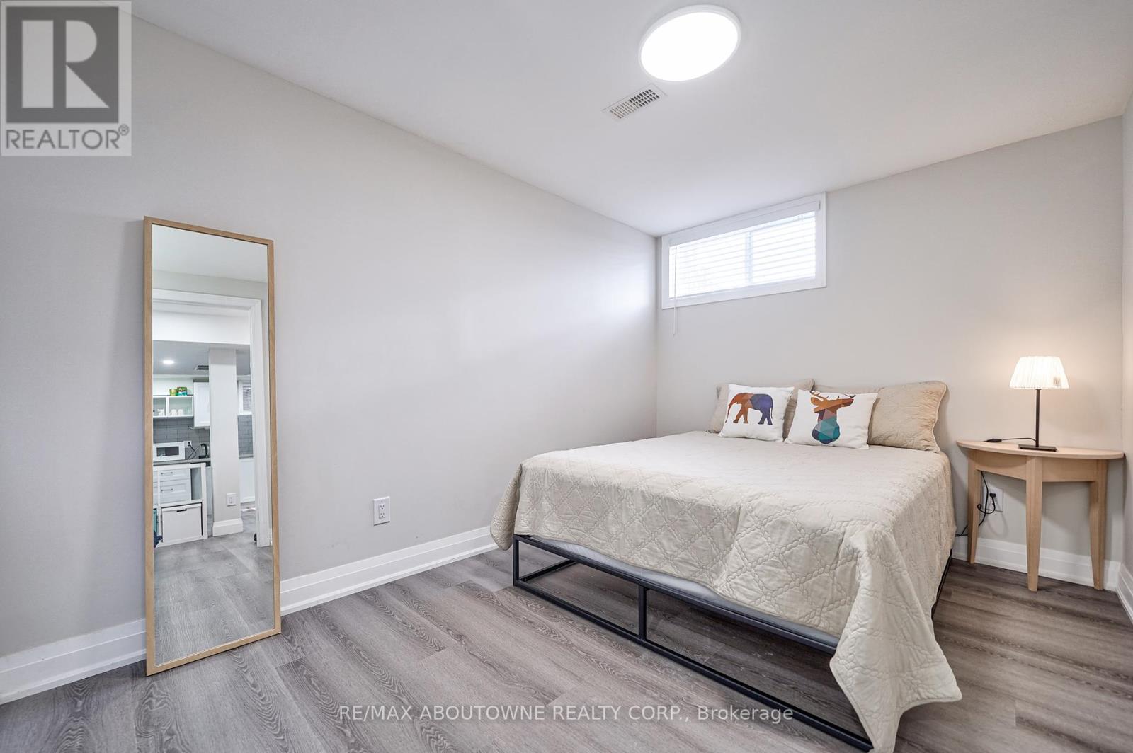 195 Greti Drive, Hamilton, Ontario  L9B 1P9 - Photo 44 - X12440322