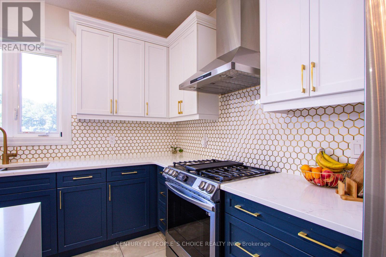 222 Boardwalk Way, Thames Centre, Ontario  N0L 1G2 - Photo 11 - X12440328