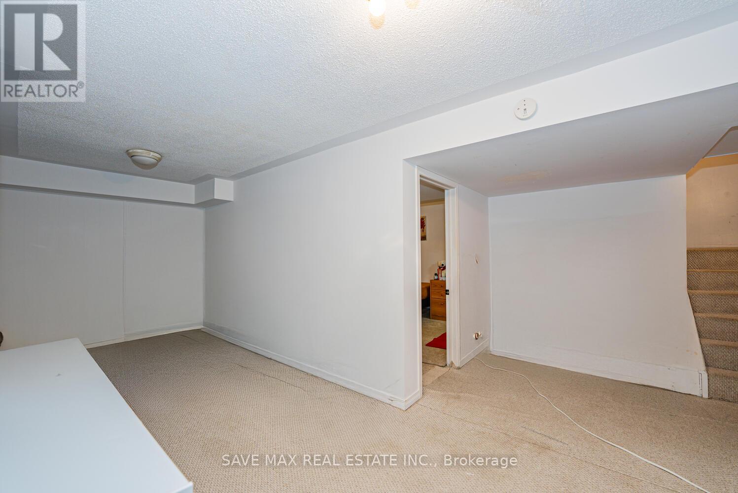 38 - 14 Williamsburg Road, Kitchener, Ontario  N2E 1W1 - Photo 35 - X12440357
