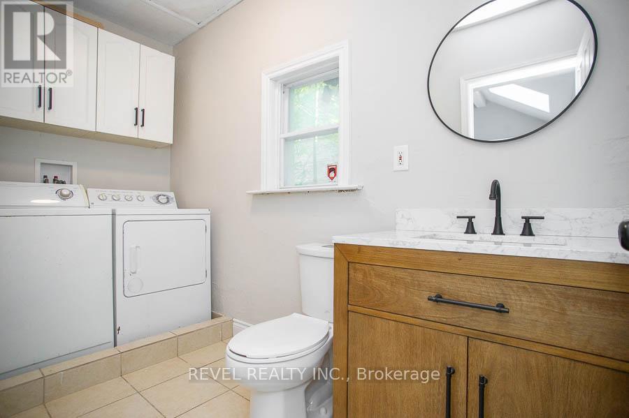 235 Darling Street, Brantford, Ontario  N3S 3X3 - Photo 10 - X12440388
