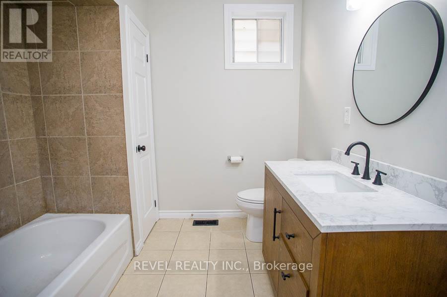 235 Darling Street, Brantford, Ontario  N3S 3X3 - Photo 14 - X12440388