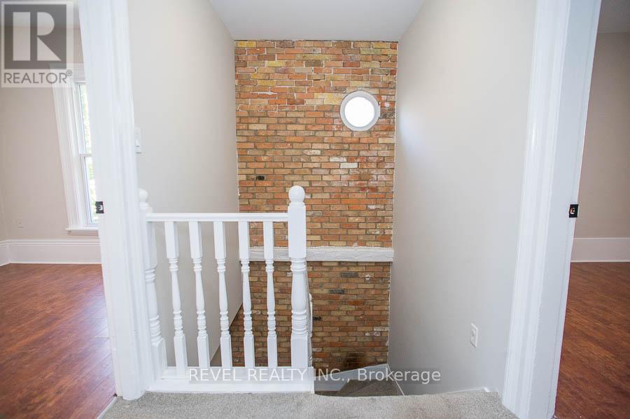 235 Darling Street, Brantford, Ontario  N3S 3X3 - Photo 15 - X12440388