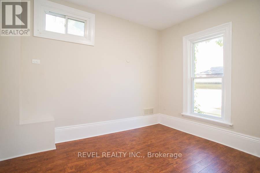 235 Darling Street, Brantford, Ontario  N3S 3X3 - Photo 16 - X12440388