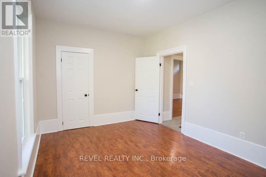 235 Darling Street, Brantford, Ontario  N3S 3X3 - Photo 19 - X12440388