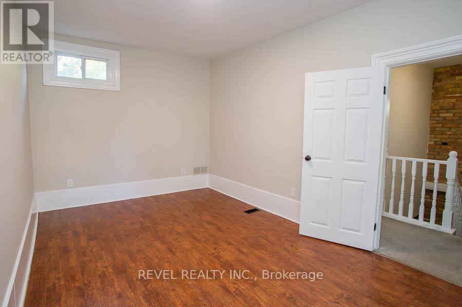 235 Darling Street, Brantford, Ontario  N3S 3X3 - Photo 21 - X12440388