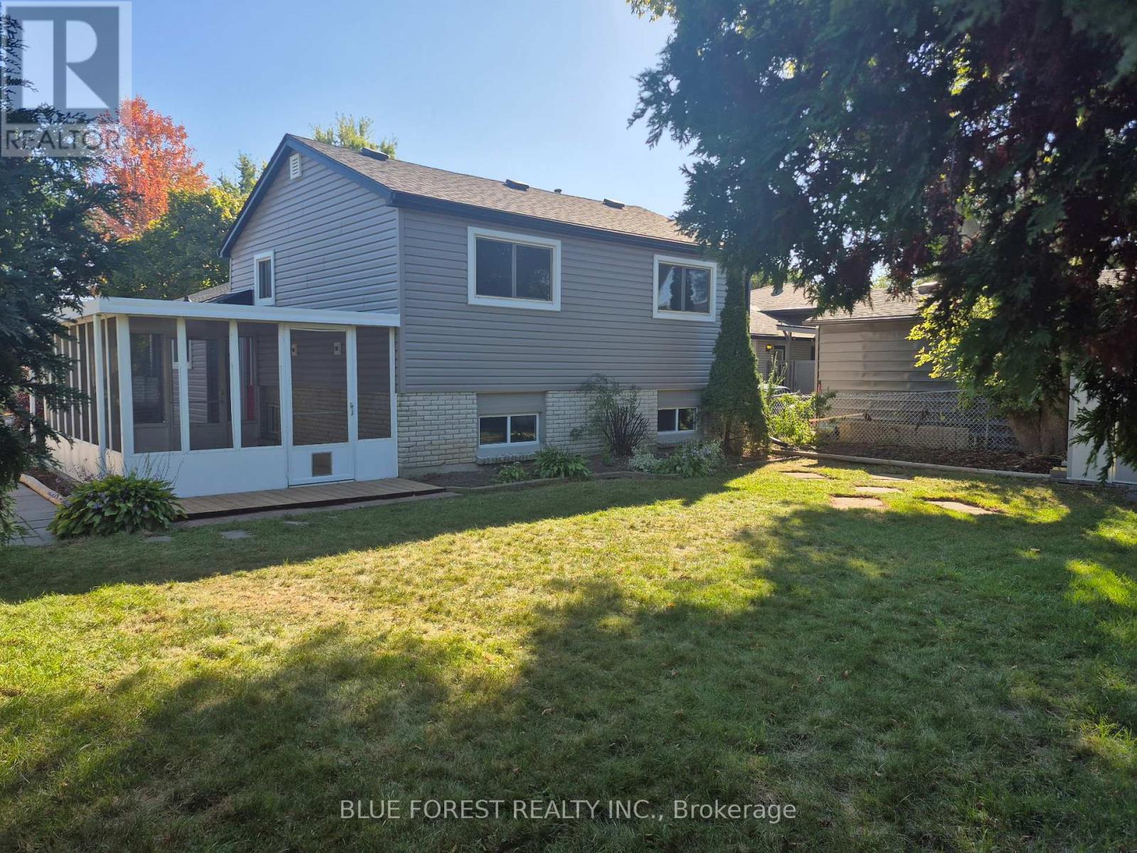 1039 Osgoode Drive, London South, Ontario  N6E 1E3 - Photo 15 - X12402409