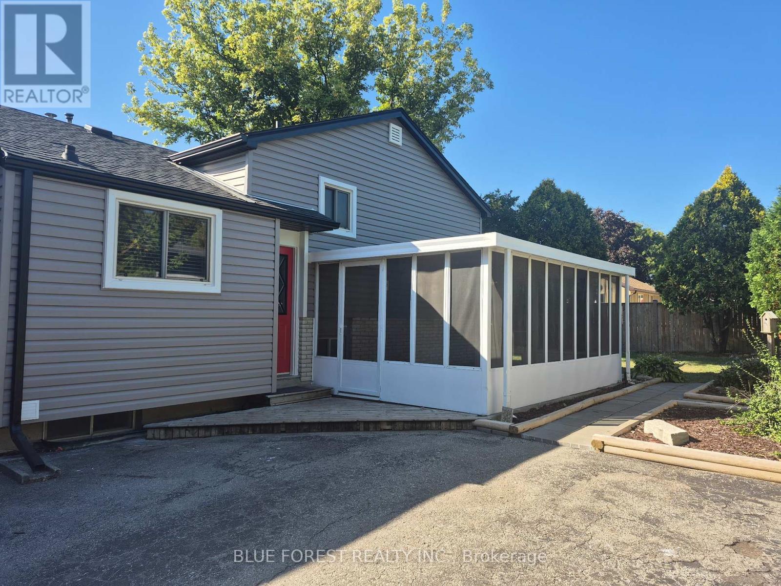 1039 Osgoode Drive, London South, Ontario  N6E 1E3 - Photo 14 - X12402409