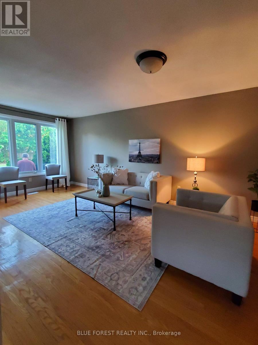 1039 Osgoode Drive, London South, Ontario  N6E 1E3 - Photo 7 - X12402409