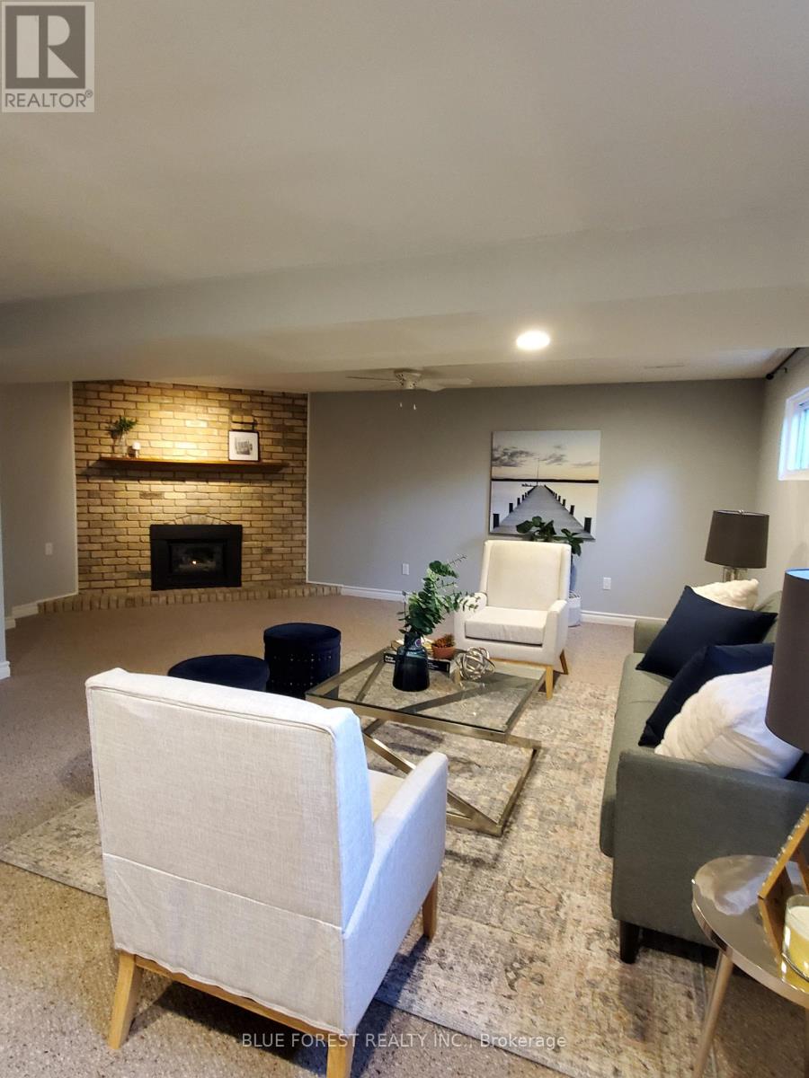 1039 Osgoode Drive, London South, Ontario  N6E 1E3 - Photo 13 - X12402409