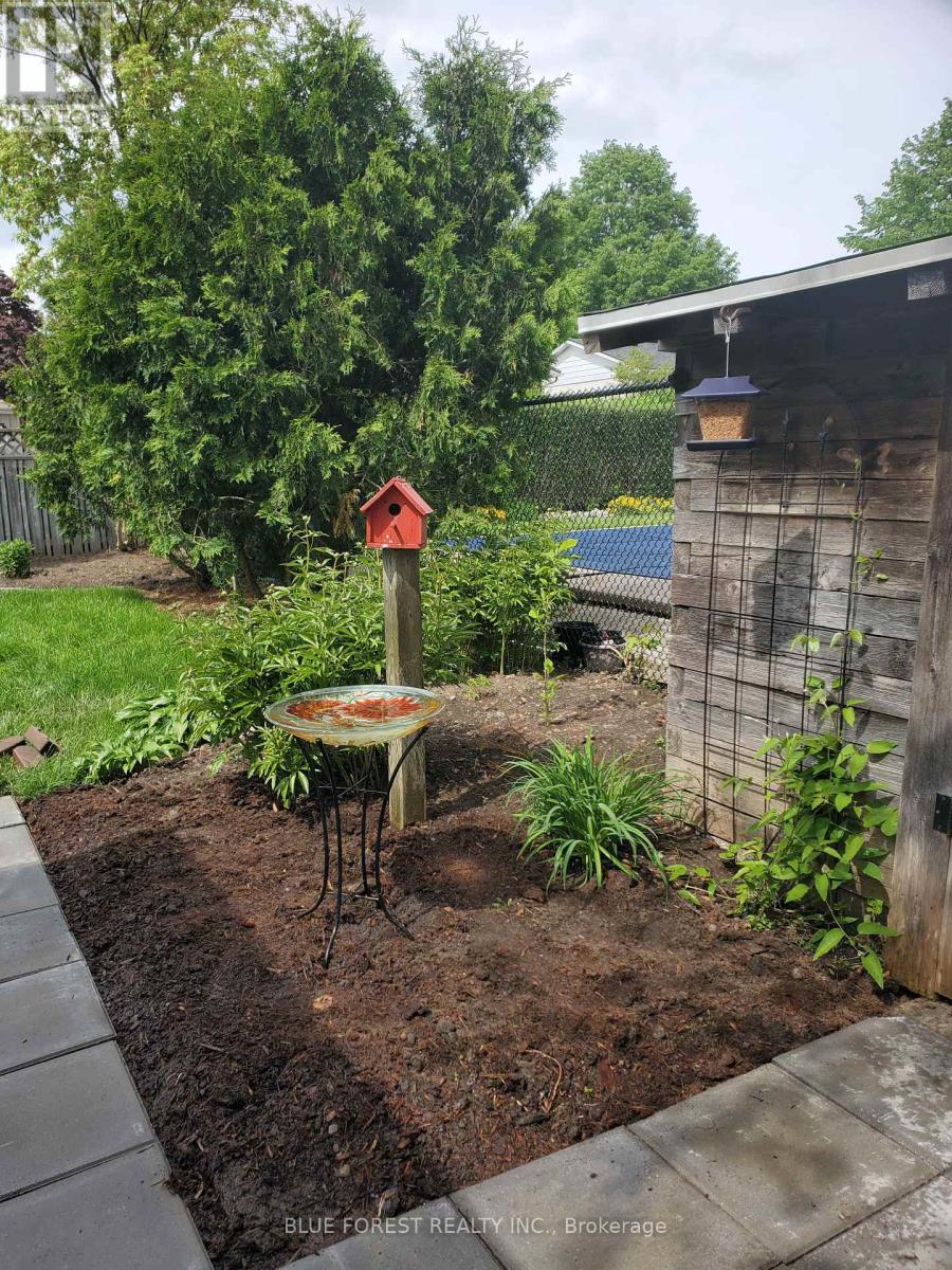 1039 Osgoode Drive, London South, Ontario  N6E 1E3 - Photo 17 - X12402409