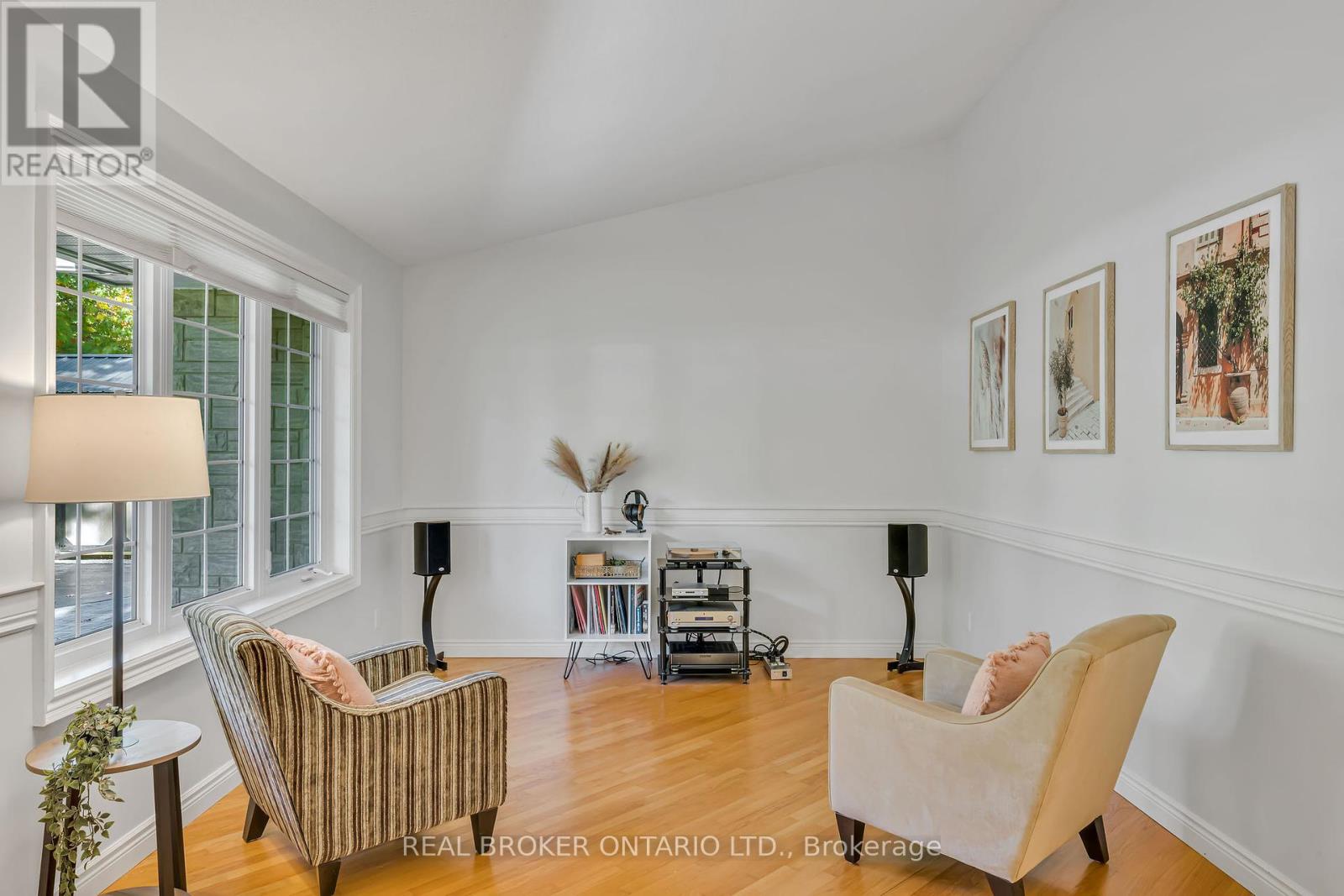 3603 Delson Drive, Ottawa, Ontario  K4B 1K5 - Photo 7 - X12440569
