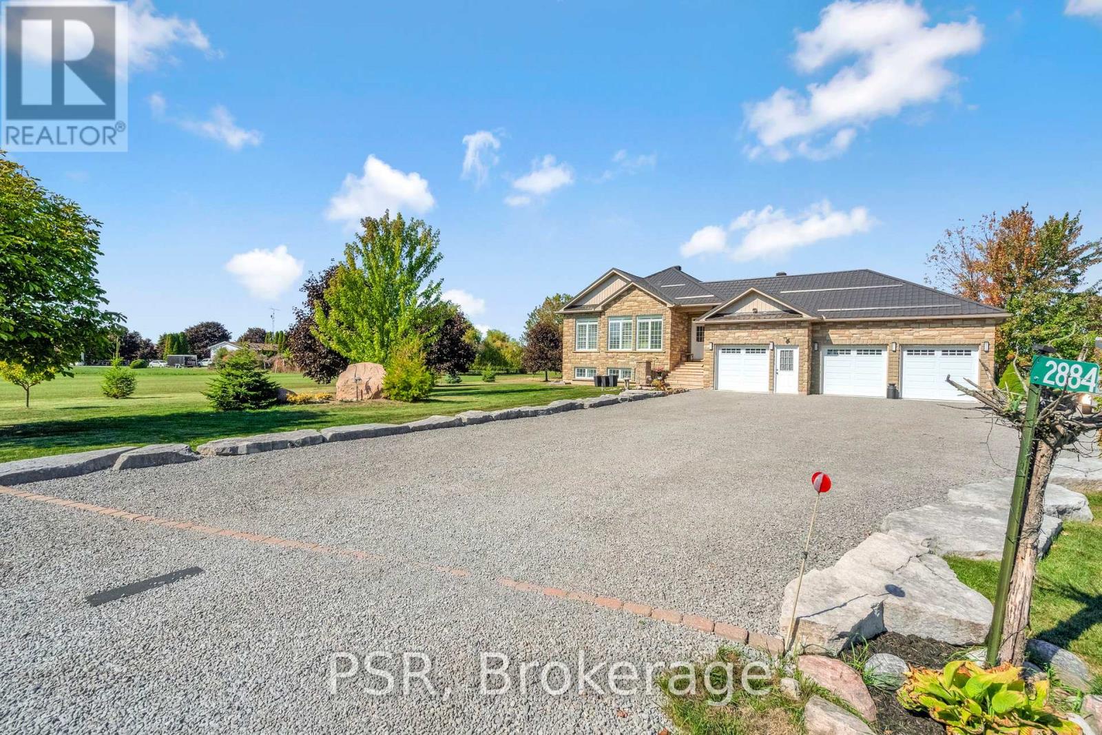 2884 Sunnydale Lane, Ramara, Ontario  L0K 1B0 - Photo 3 - S12440639