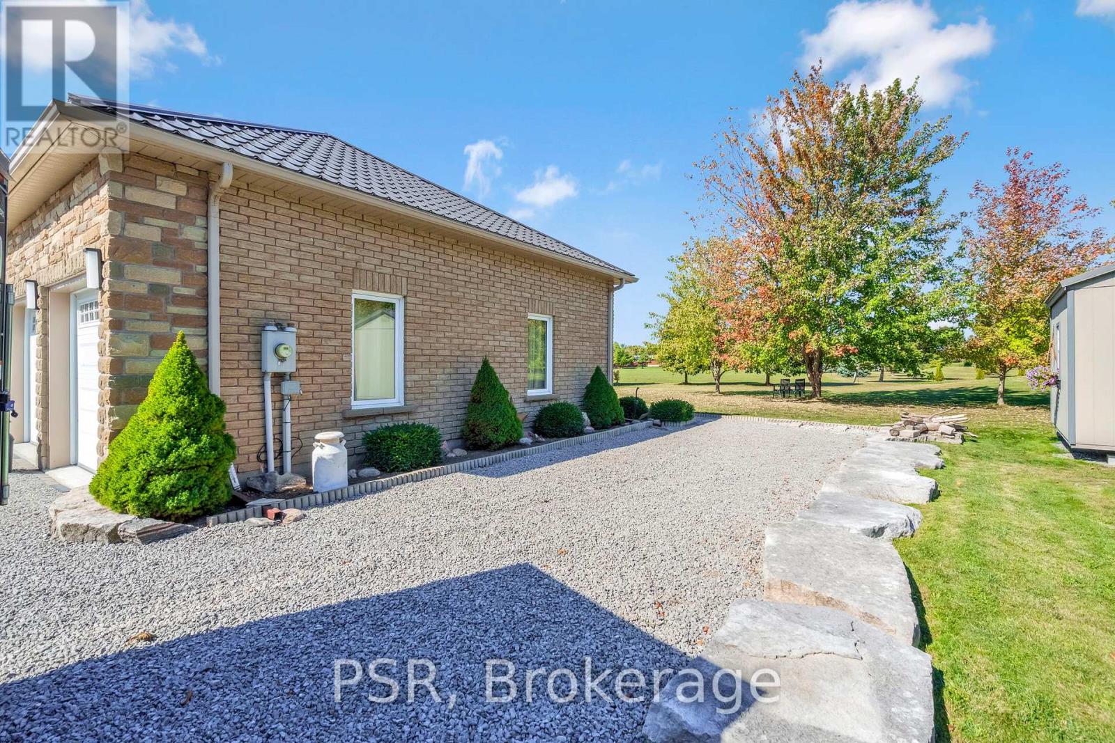 2884 Sunnydale Lane, Ramara, Ontario  L0K 1B0 - Photo 31 - S12440639