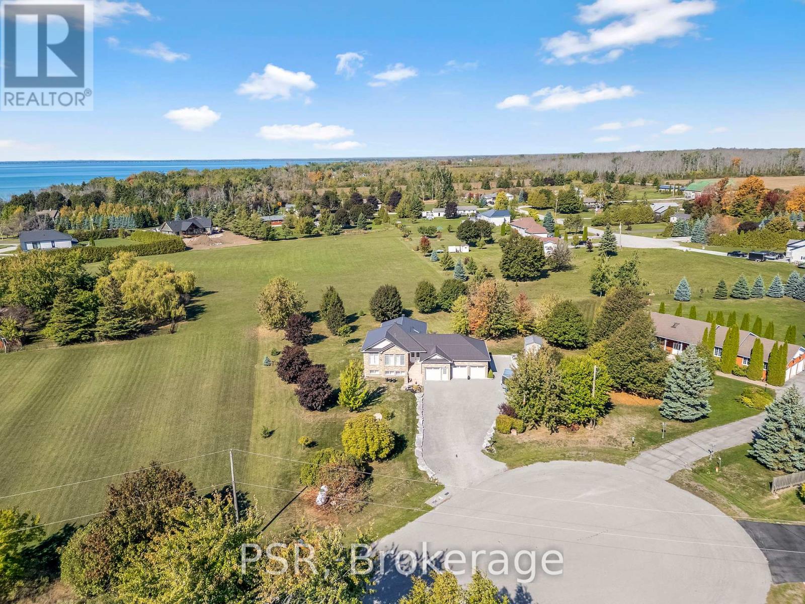2884 Sunnydale Lane, Ramara, Ontario  L0K 1B0 - Photo 37 - S12440639