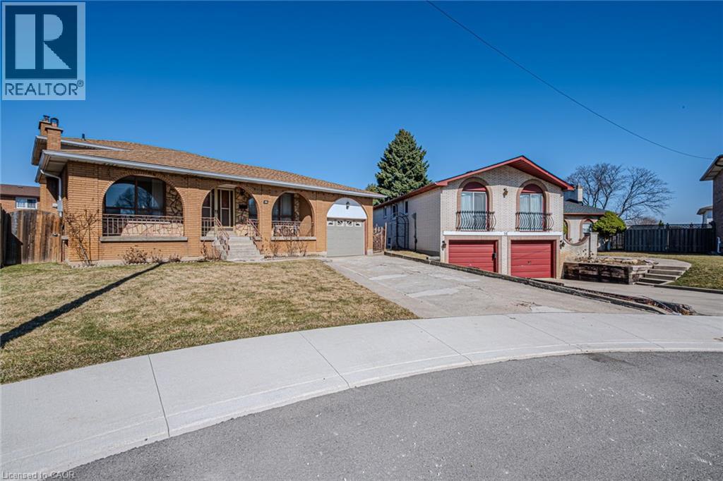 20 Harvard Place, Hamilton, Ontario  L9B 1S2 - Photo 3 - 40743055