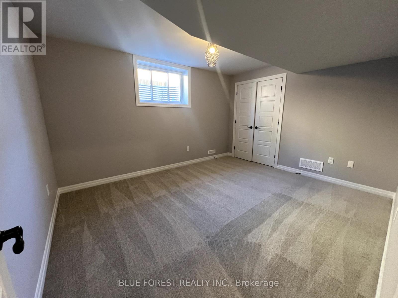 218 Snyders Avenue, Central Elgin, Ontario  N0L 1B0 - Photo 18 - X12440623