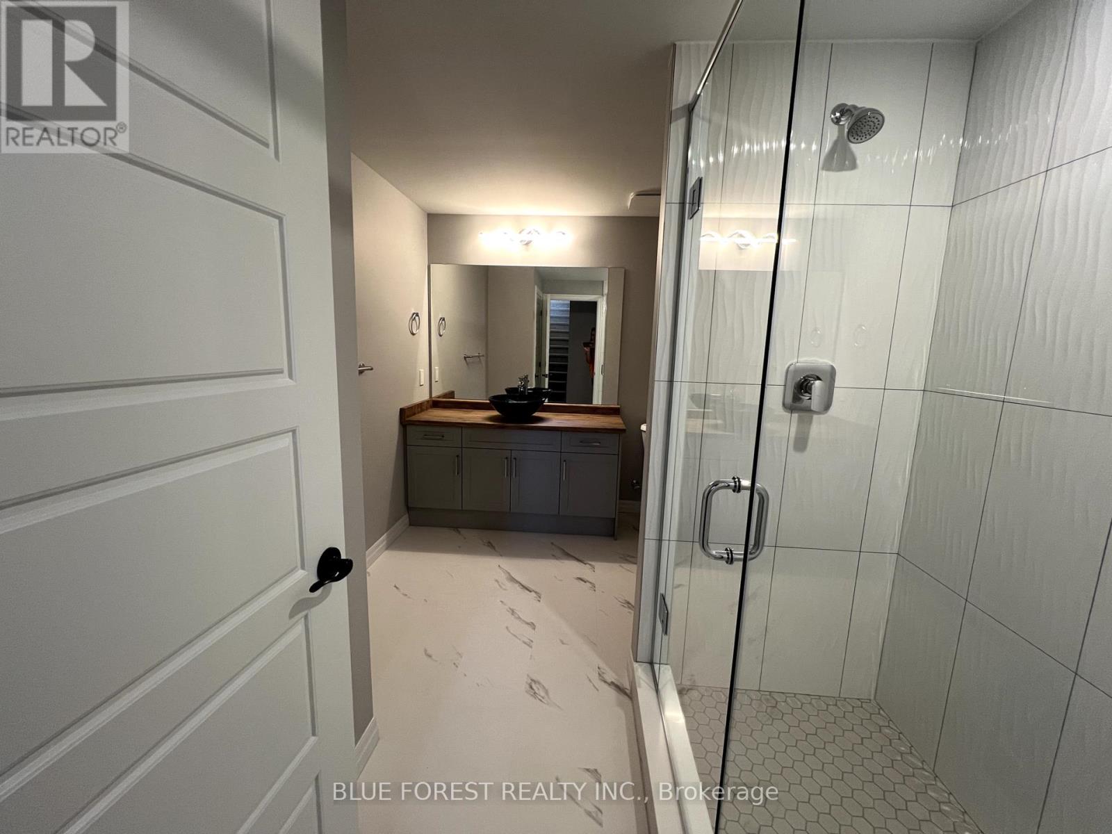218 Snyders Avenue, Central Elgin, Ontario  N0L 1B0 - Photo 19 - X12440623