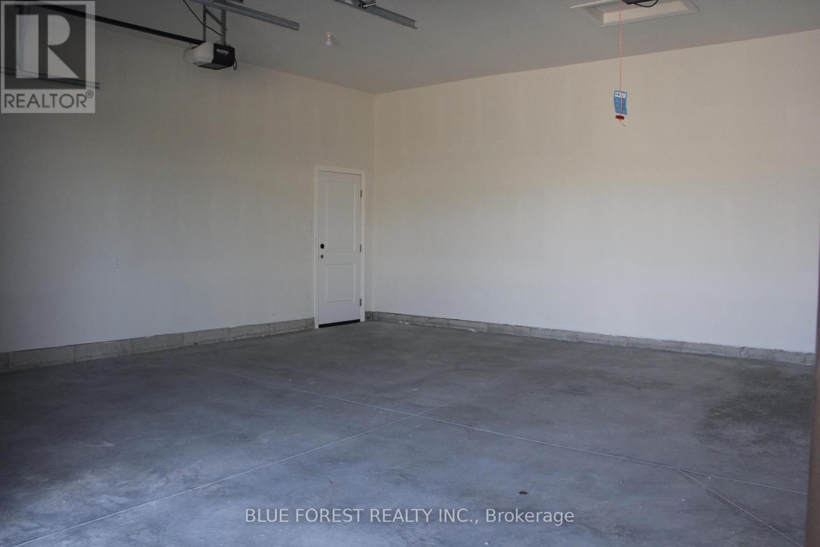 218 Snyders Avenue, Central Elgin, Ontario  N0L 1B0 - Photo 24 - X12440623