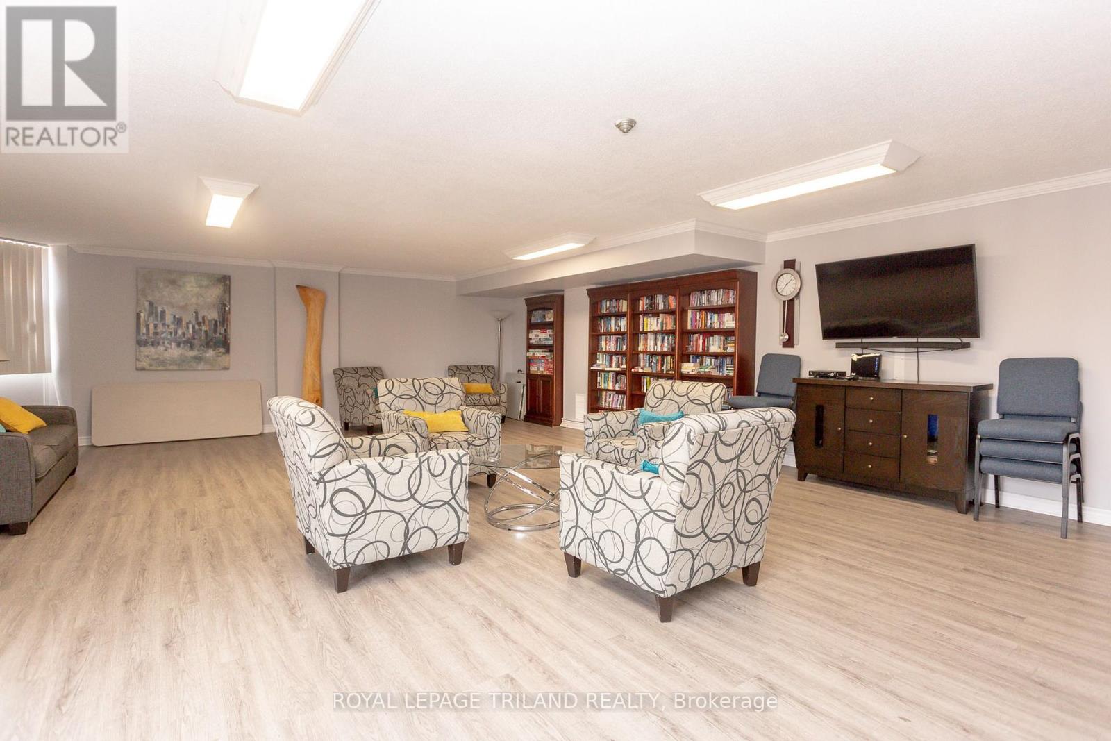 2703 - 323 Colborne Street, London East, Ontario  N6B 3N8 - Photo 32 - X12440624