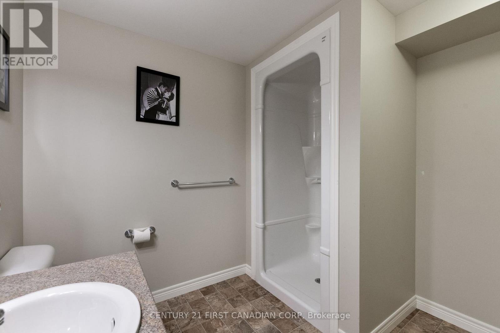 6 Noble Lane, St. Thomas, Ontario  N5R 0C4 - Photo 42 - X12440632