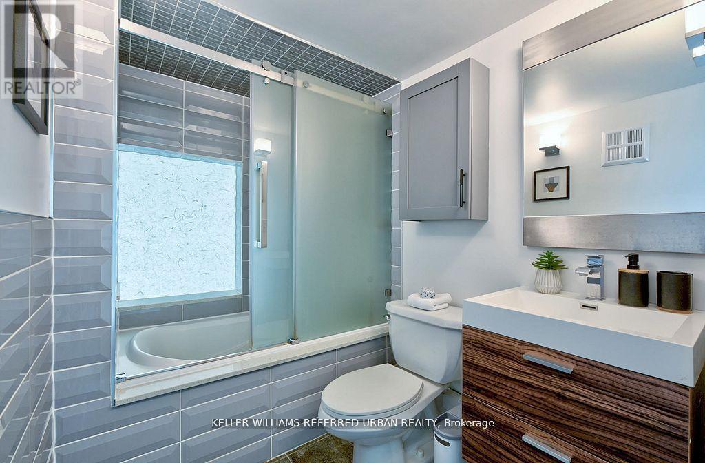 209 - 160 Baldwin Street, Toronto, Ontario  M5T 3K7 - Photo 19 - C12440417