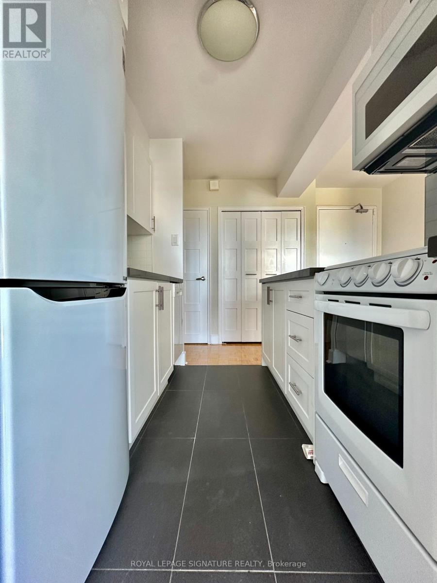 806 - 485 Huron Street, Toronto, Ontario  M5R 2R5 - Photo 4 - C12440466