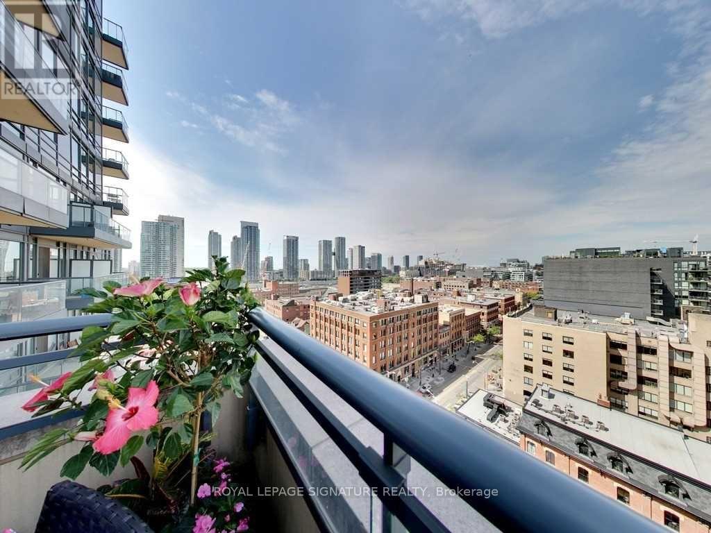 1307 - 438 King Street W, Toronto, Ontario  M5V 3T9 - Photo 11 - C12440519