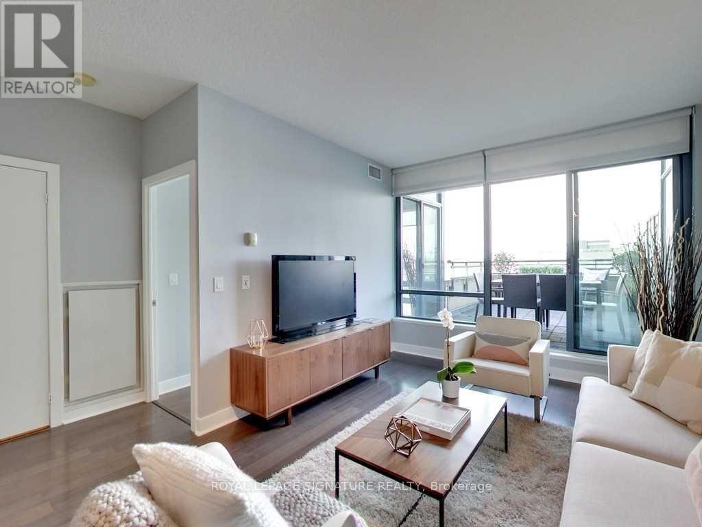 1307 - 438 King Street W, Toronto, Ontario  M5V 3T9 - Photo 2 - C12440519