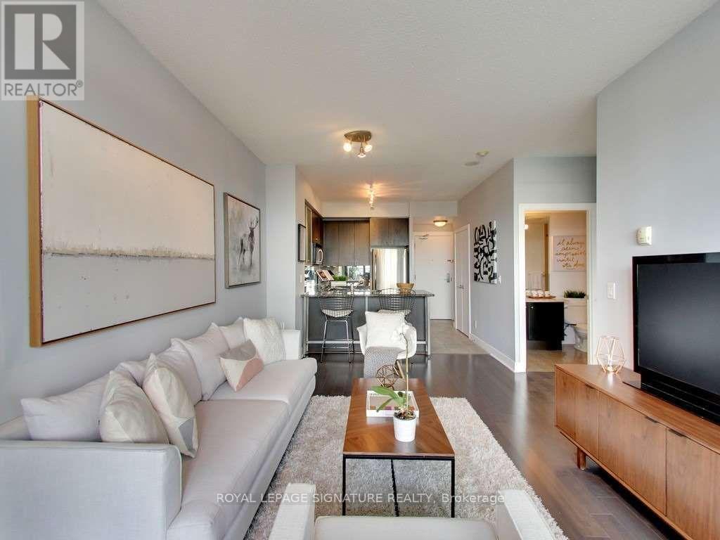 1307 - 438 King Street W, Toronto, Ontario  M5V 3T9 - Photo 3 - C12440519