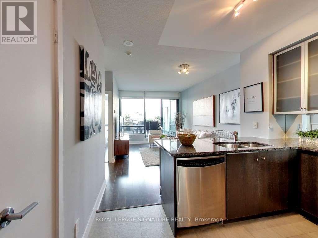 1307 - 438 King Street W, Toronto, Ontario  M5V 3T9 - Photo 6 - C12440519