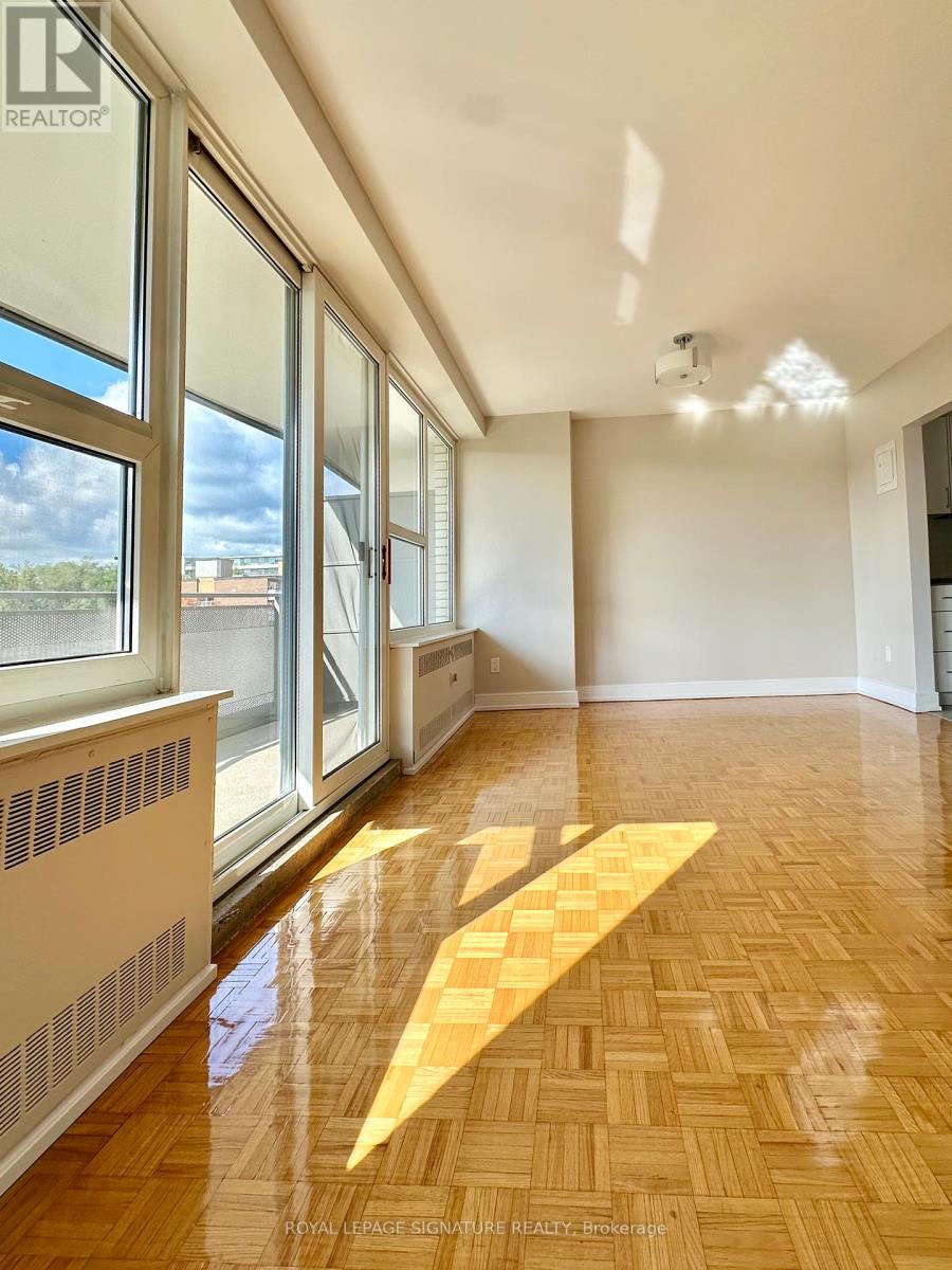 501 - 10 Shallmar Boulevard, Toronto, Ontario  M5N 1J4 - Photo 6 - C12440565