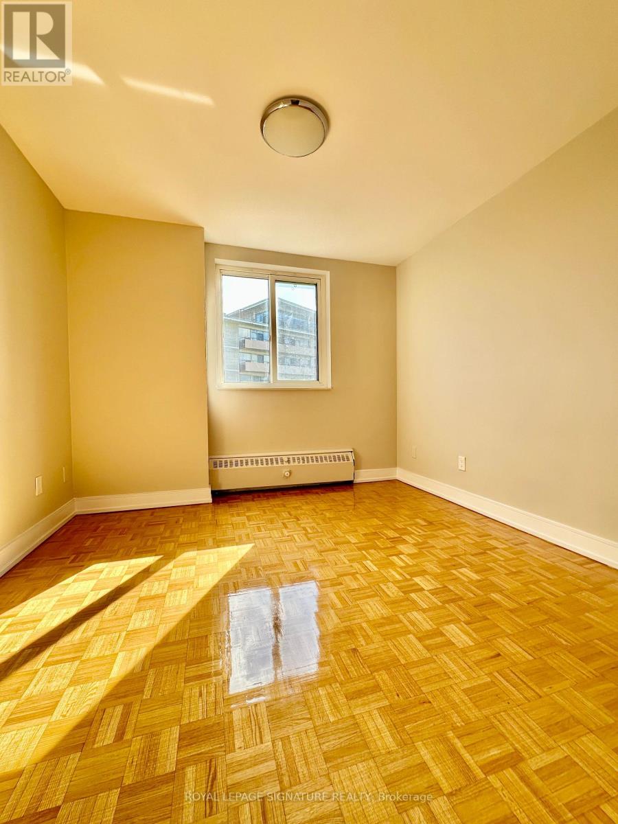 501 - 10 Shallmar Boulevard, Toronto, Ontario  M5N 1J4 - Photo 8 - C12440565