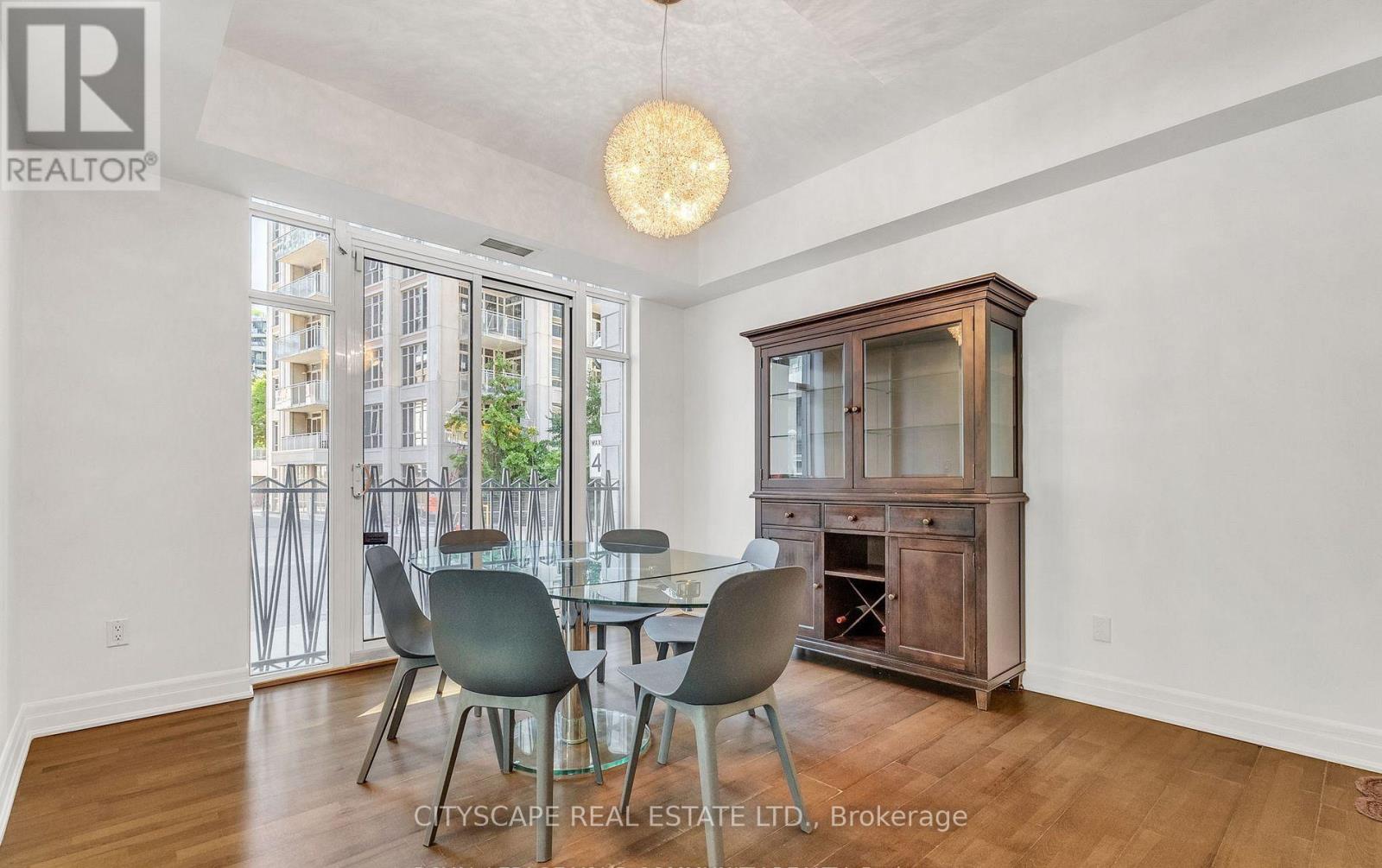 Th 7 - 81 Sloping Sky Mews, Toronto, Ontario  M5V 1P4 - Photo 12 - C12440580