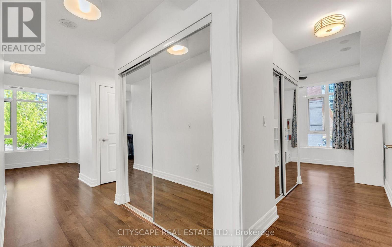 Th 7 - 81 Sloping Sky Mews, Toronto, Ontario  M5V 1P4 - Photo 20 - C12440580