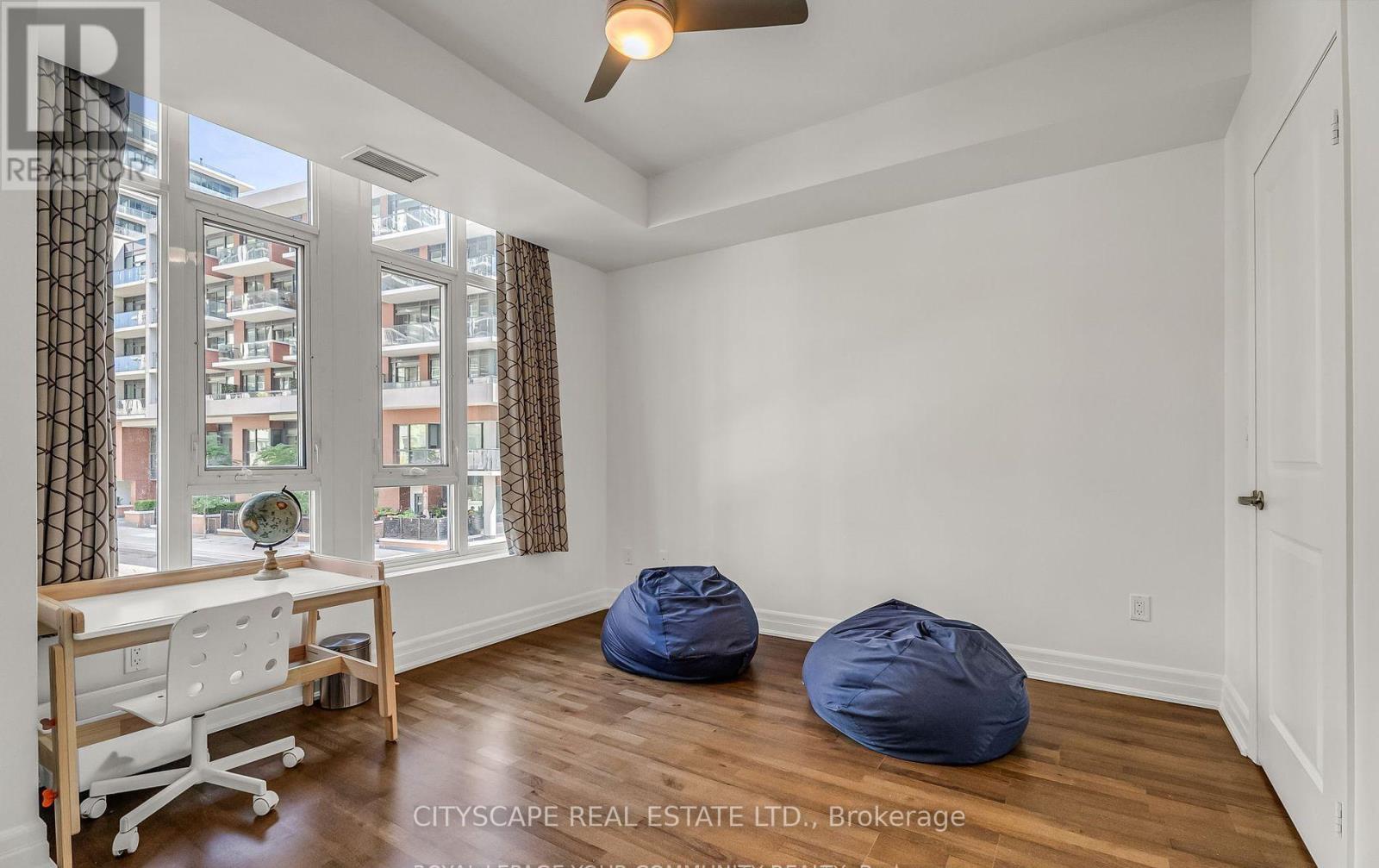Th 7 - 81 Sloping Sky Mews, Toronto, Ontario  M5V 1P4 - Photo 27 - C12440580