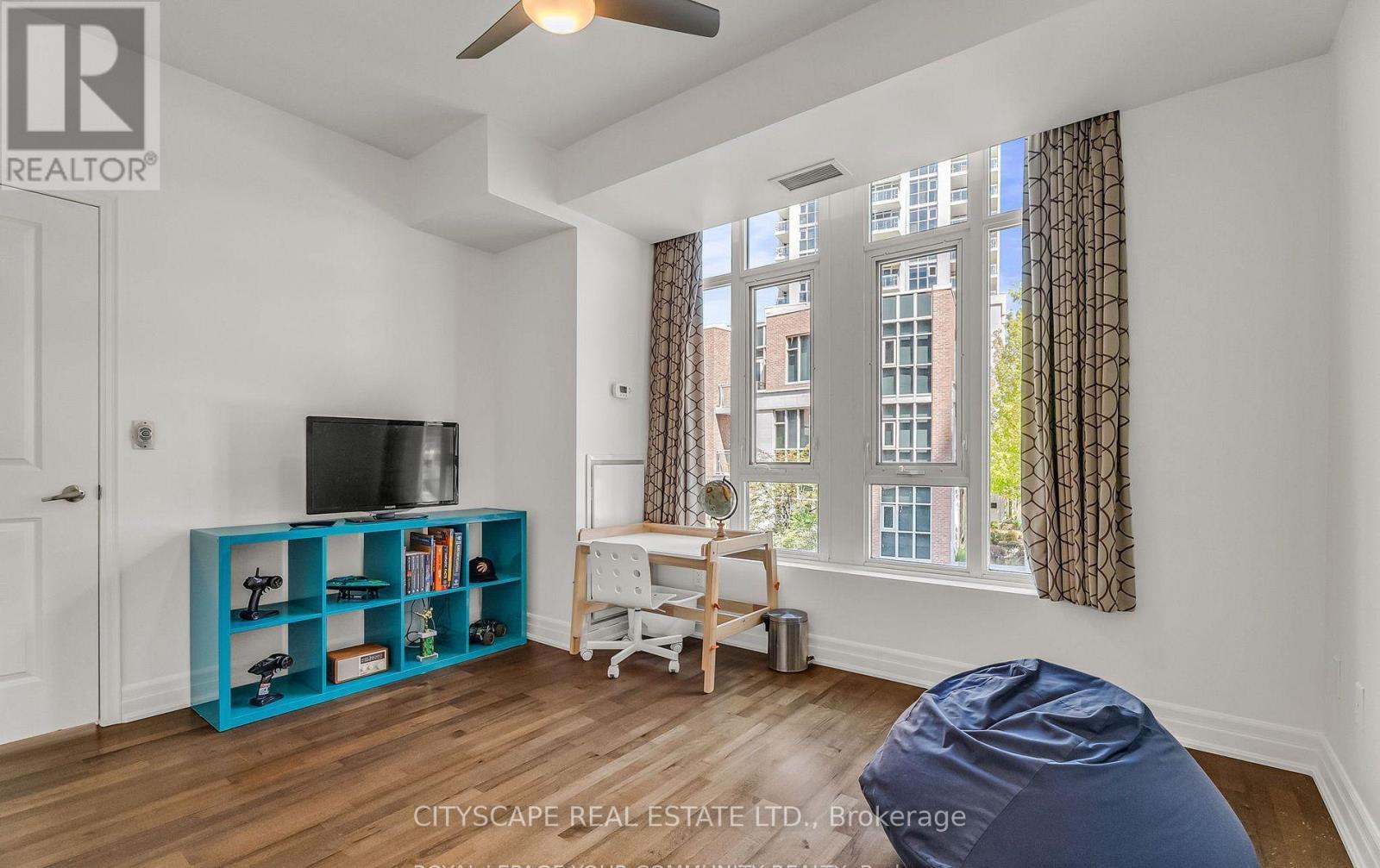 Th 7 - 81 Sloping Sky Mews, Toronto, Ontario  M5V 1P4 - Photo 28 - C12440580