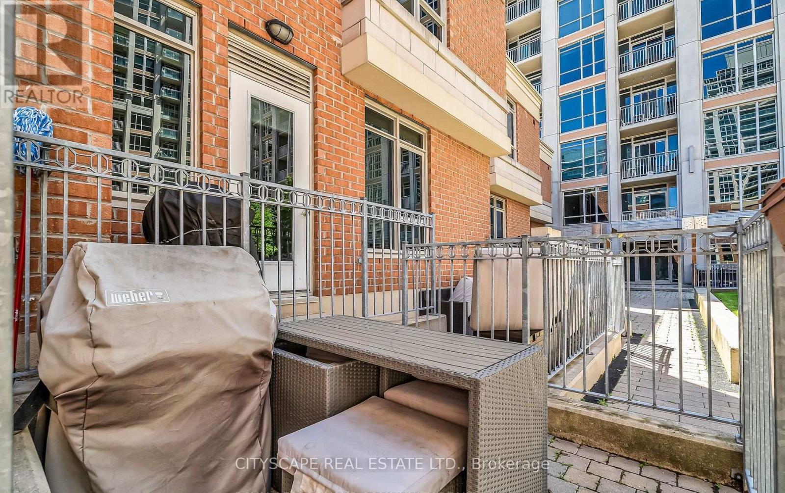 Th 7 - 81 Sloping Sky Mews, Toronto, Ontario  M5V 1P4 - Photo 33 - C12440580