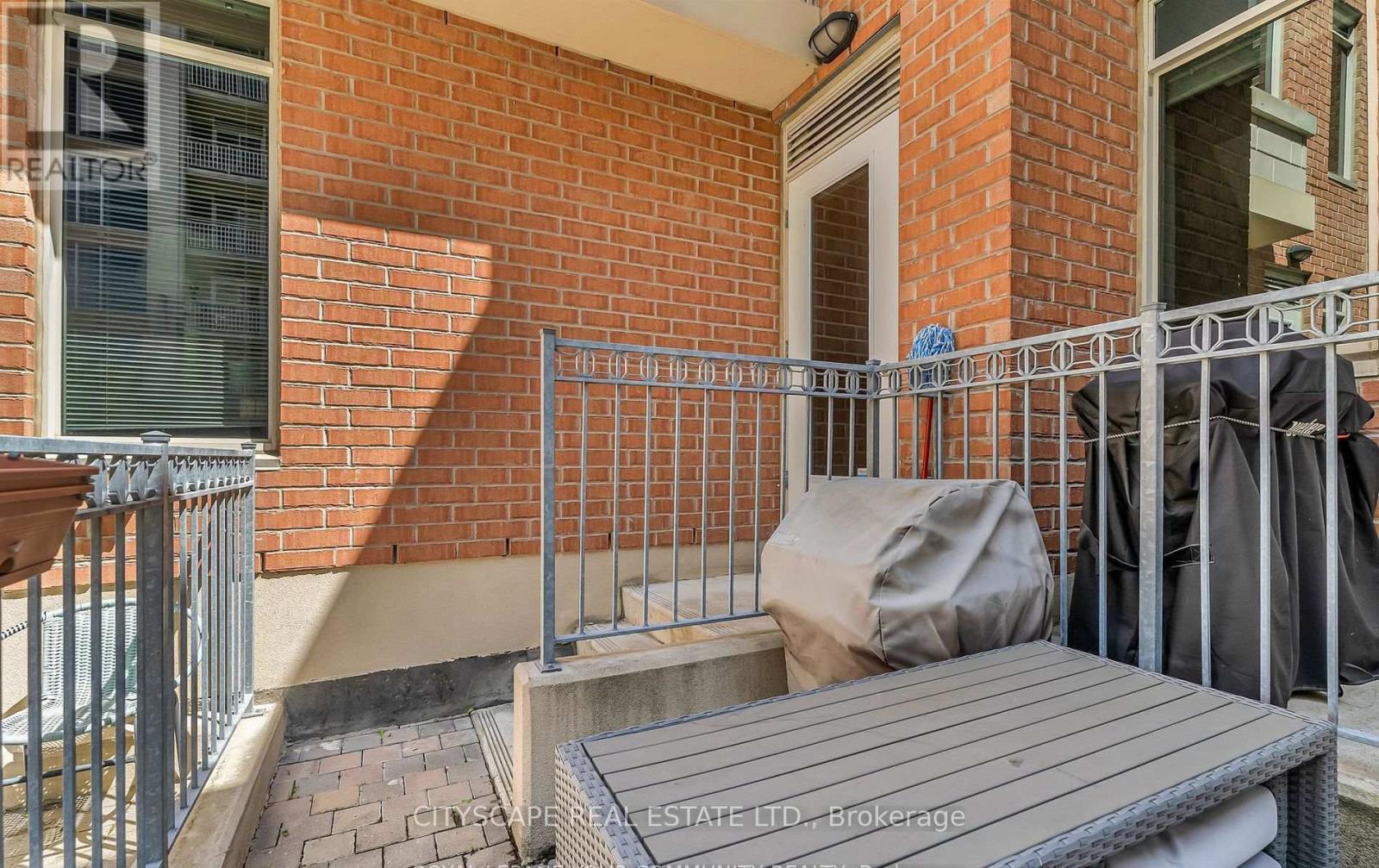 Th 7 - 81 Sloping Sky Mews, Toronto, Ontario  M5V 1P4 - Photo 34 - C12440580