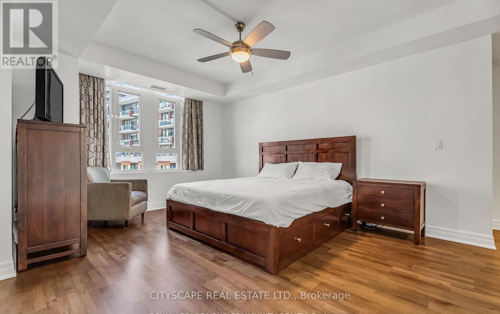 Th 7 - 81 Sloping Sky Mews, Toronto, Ontario  M5V 1P4 - Photo 36 - C12440580