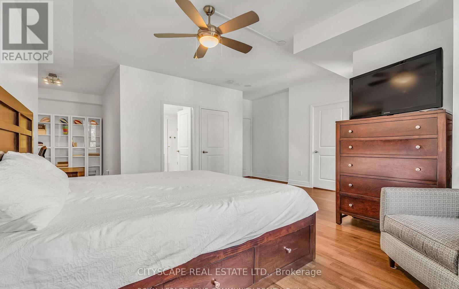Th 7 - 81 Sloping Sky Mews, Toronto, Ontario  M5V 1P4 - Photo 38 - C12440580