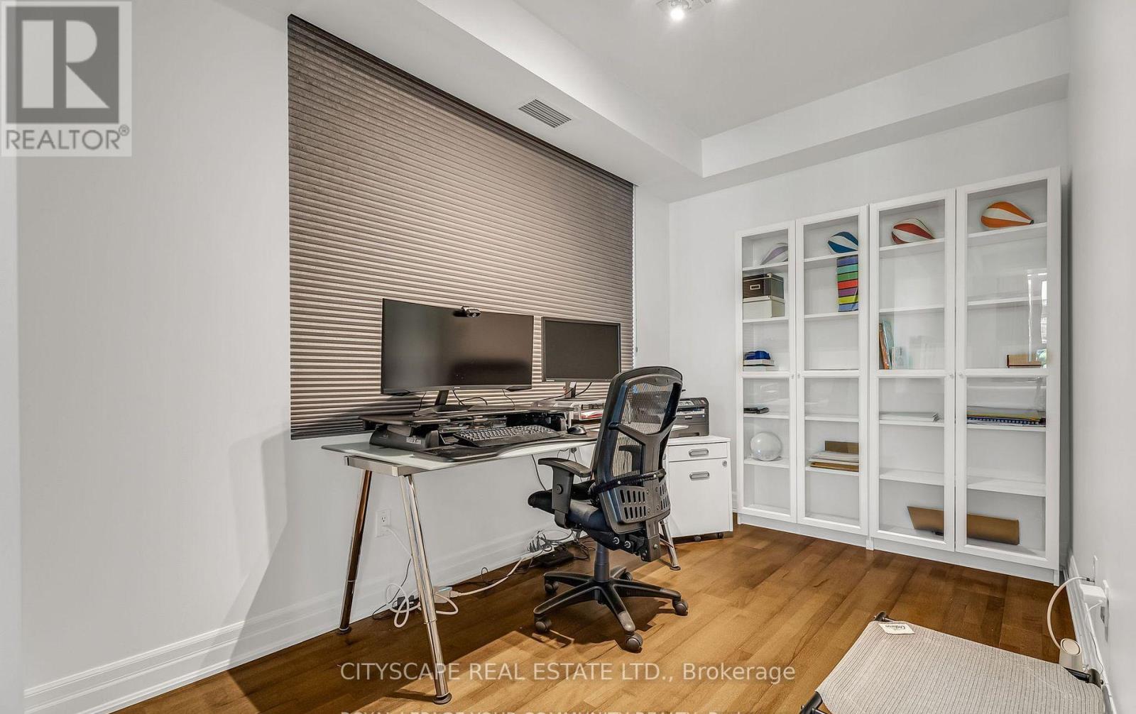 Th 7 - 81 Sloping Sky Mews, Toronto, Ontario  M5V 1P4 - Photo 39 - C12440580