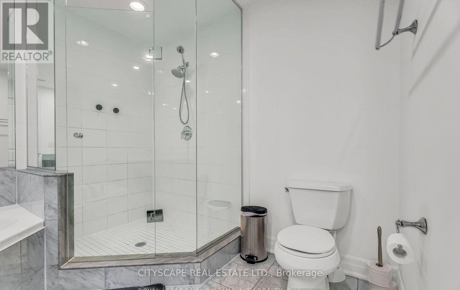Th 7 - 81 Sloping Sky Mews, Toronto, Ontario  M5V 1P4 - Photo 42 - C12440580