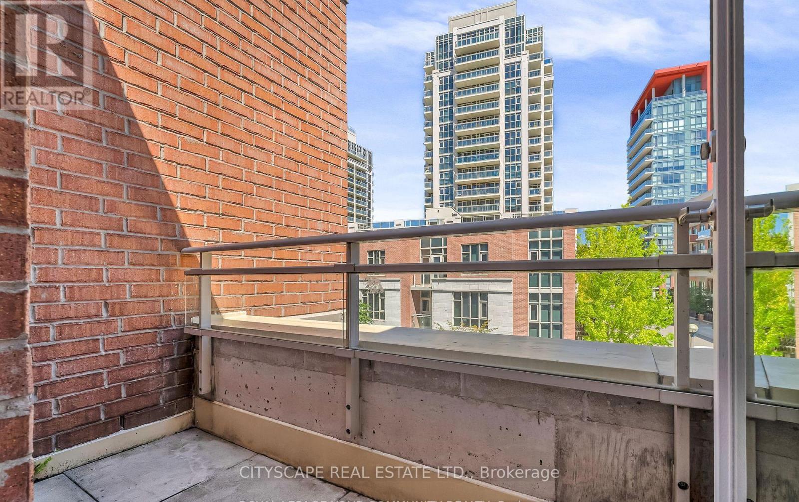 Th 7 - 81 Sloping Sky Mews, Toronto, Ontario  M5V 1P4 - Photo 43 - C12440580